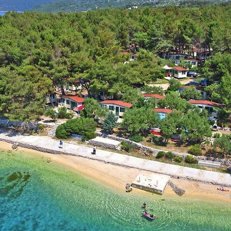 Mobile Homes In Camp Kovacine, Cres, With Long Pebble Beach Exteriér fotografie